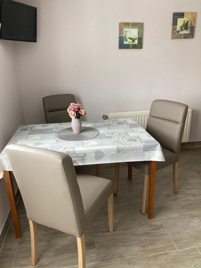 Ferienwohnung Flecken Zechlin Ngoại thất bức ảnh